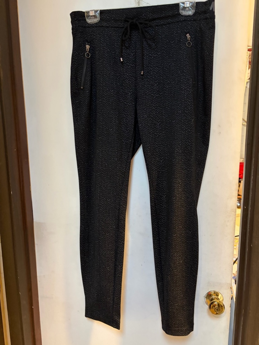 Gorgeous Mac herringbone pants!